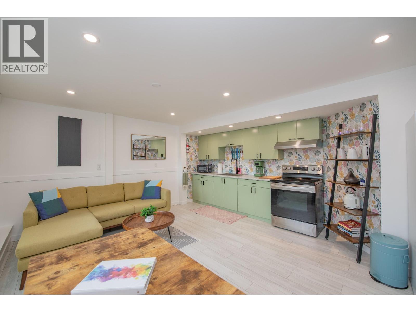  3208 Pleasant Valley Road, Vernon