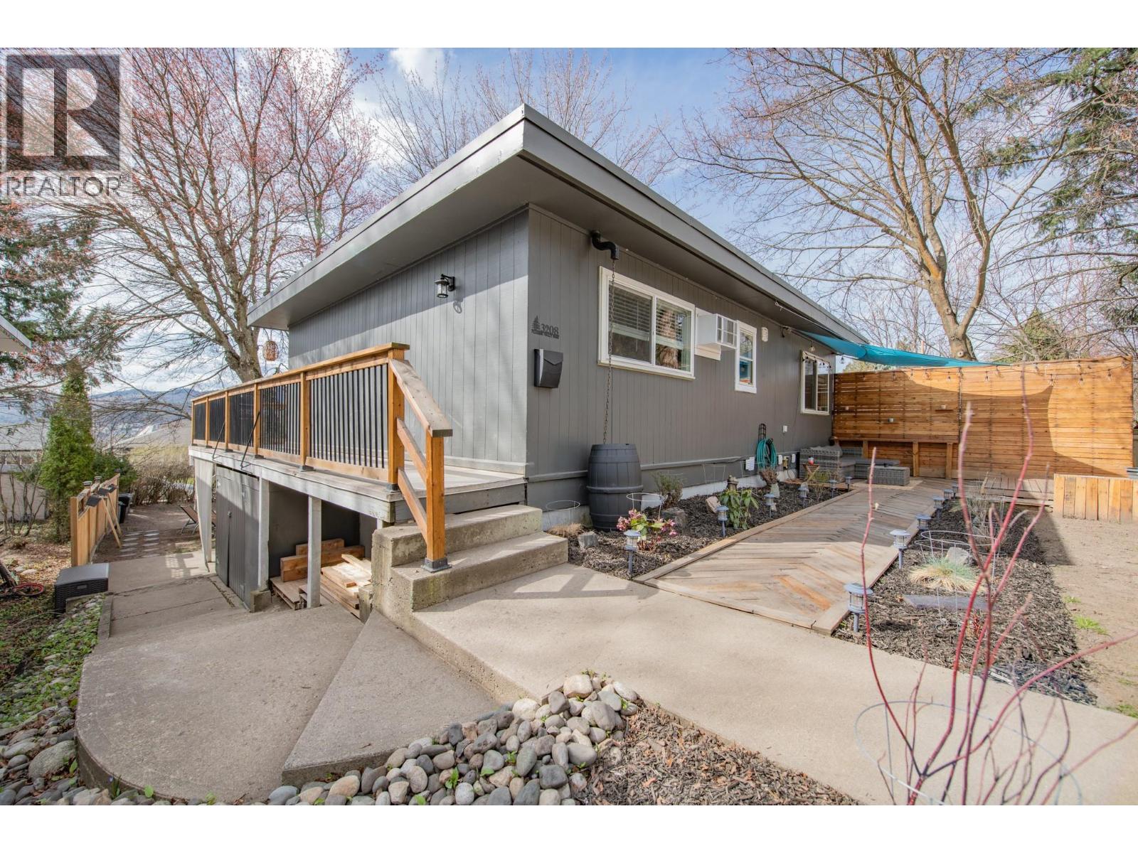  3208 Pleasant Valley Road, Vernon