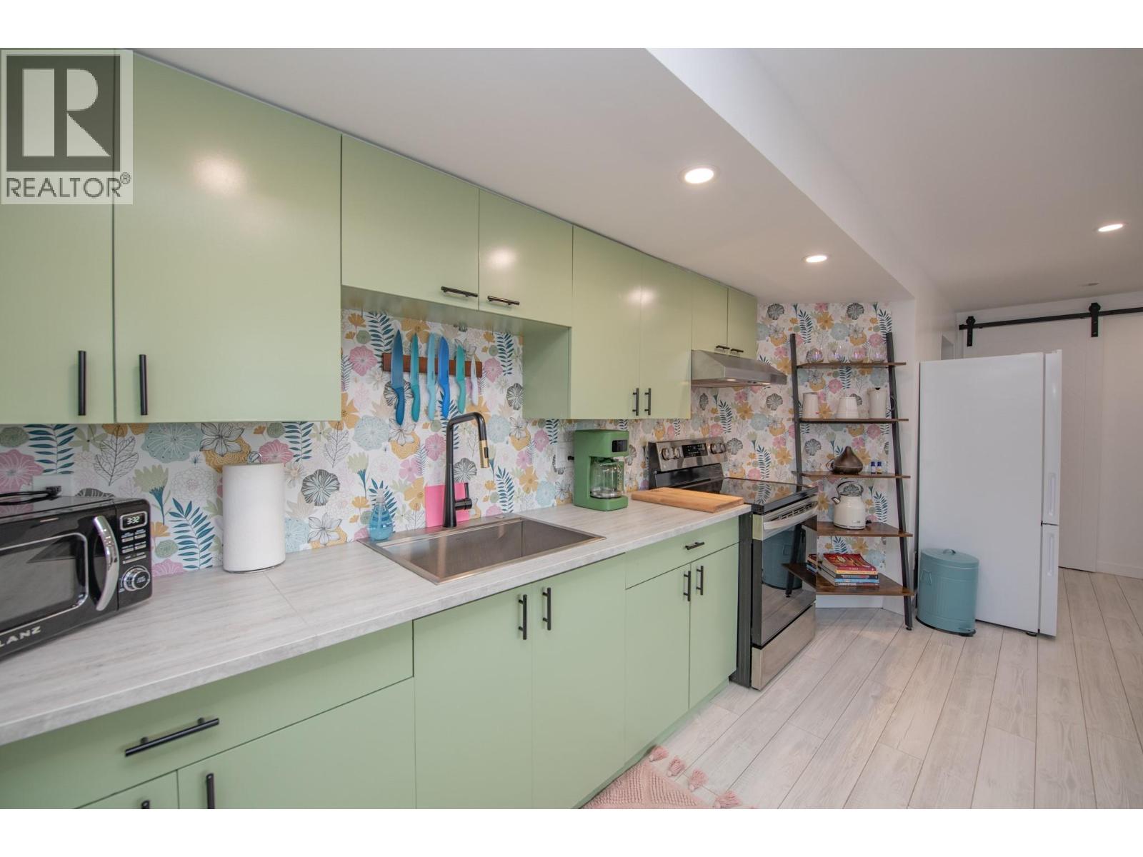  3208 Pleasant Valley Road, Vernon