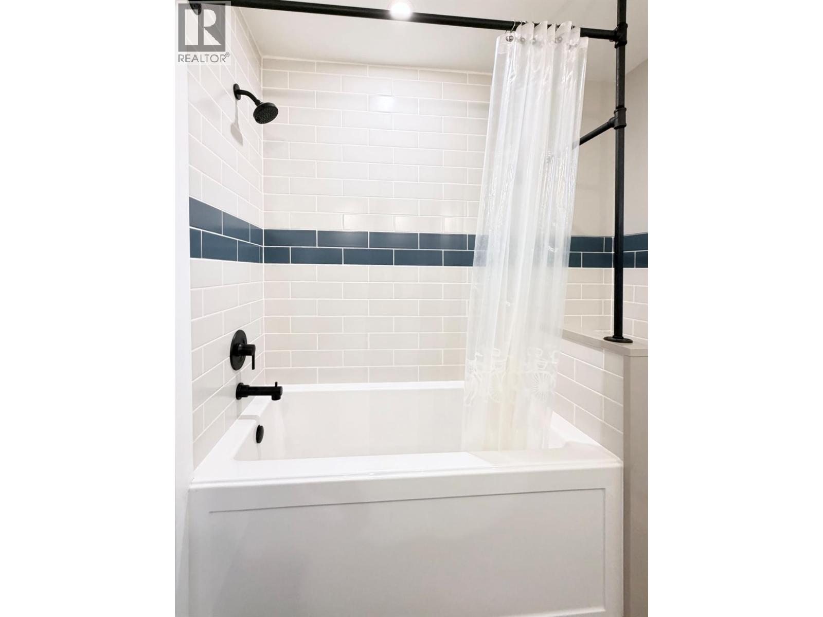 448 Caribou Street, Penticton