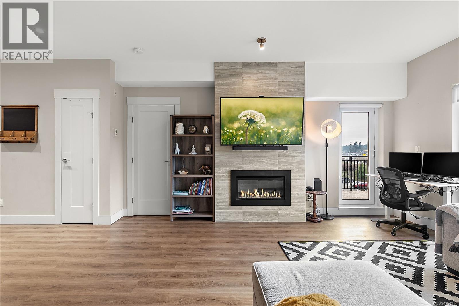 402 2500 Hackett Crescent, Central Saanich