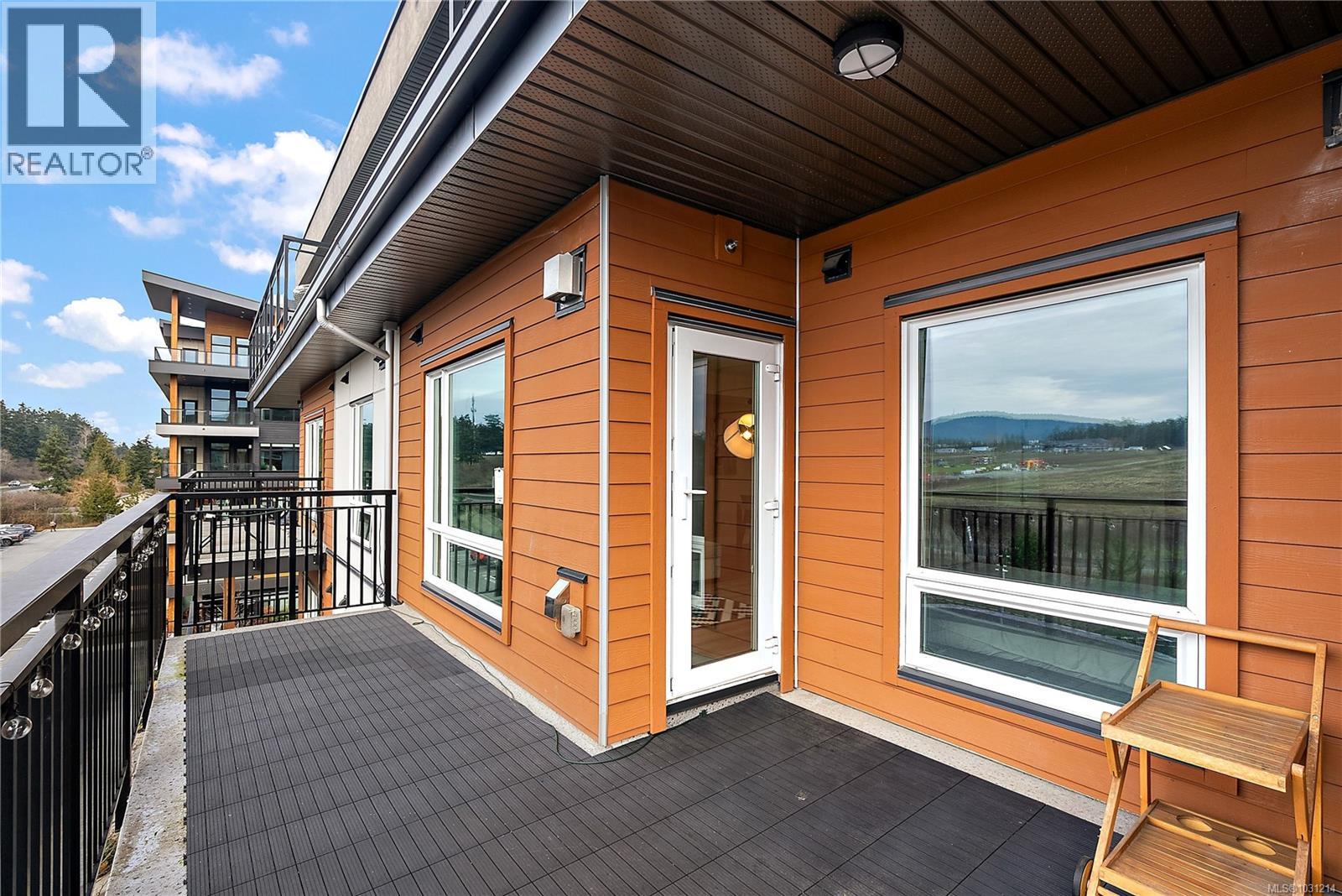 #402 2500 Hackett Cres - 20