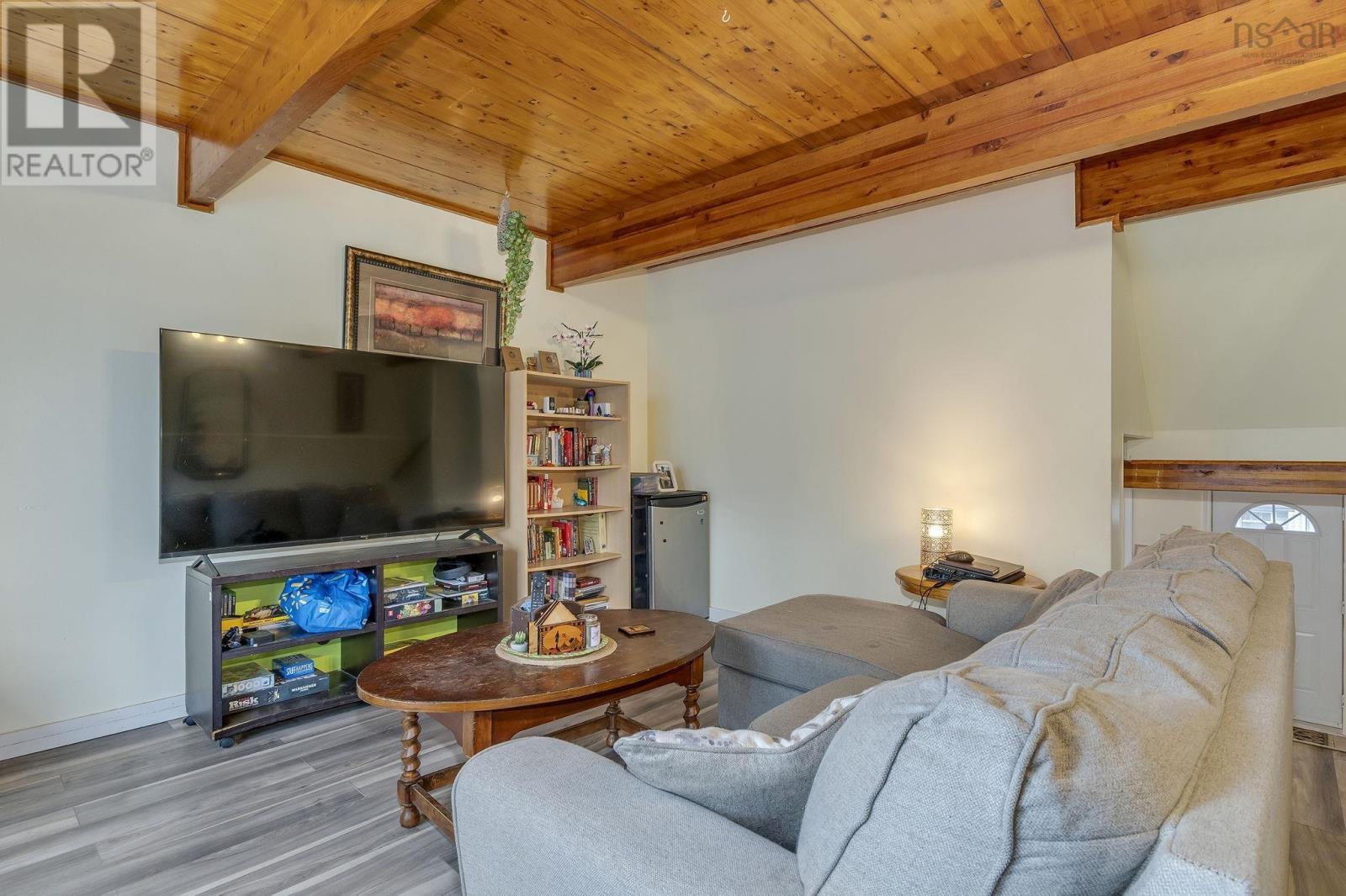 72 CAVENDISH ROAD - 13