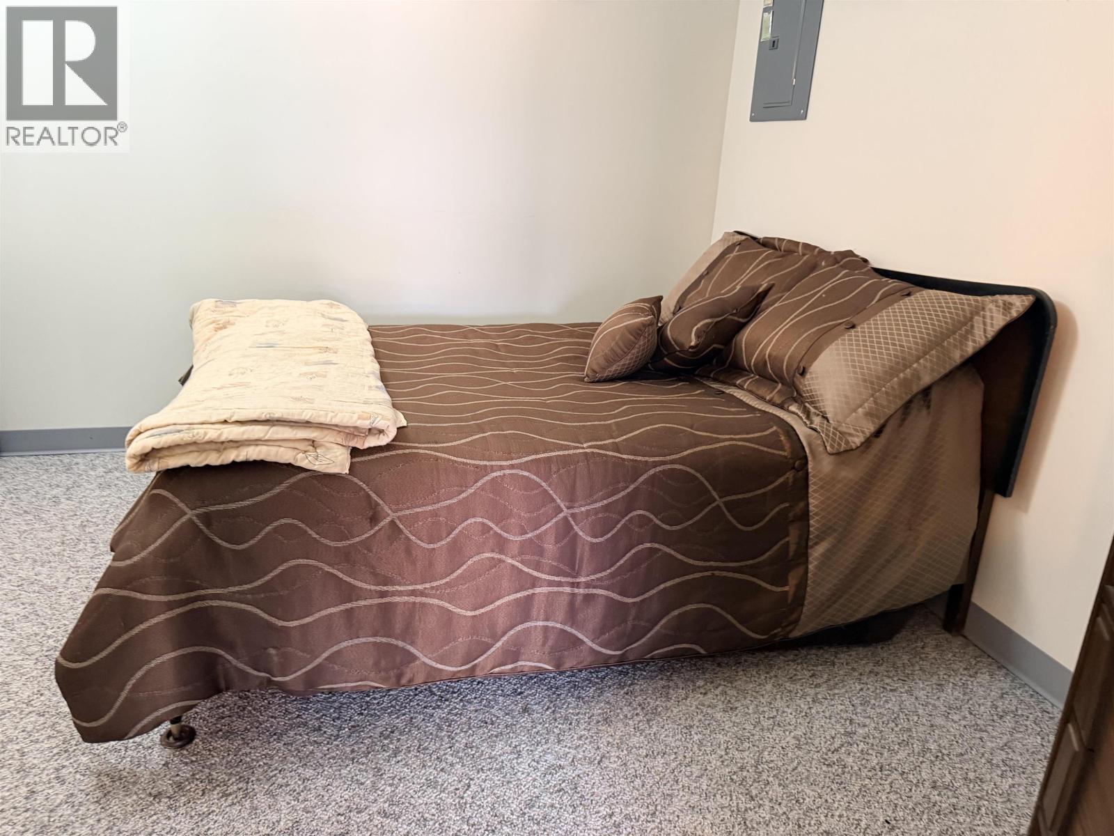 123 LAKEVIEW AVENUE - 13