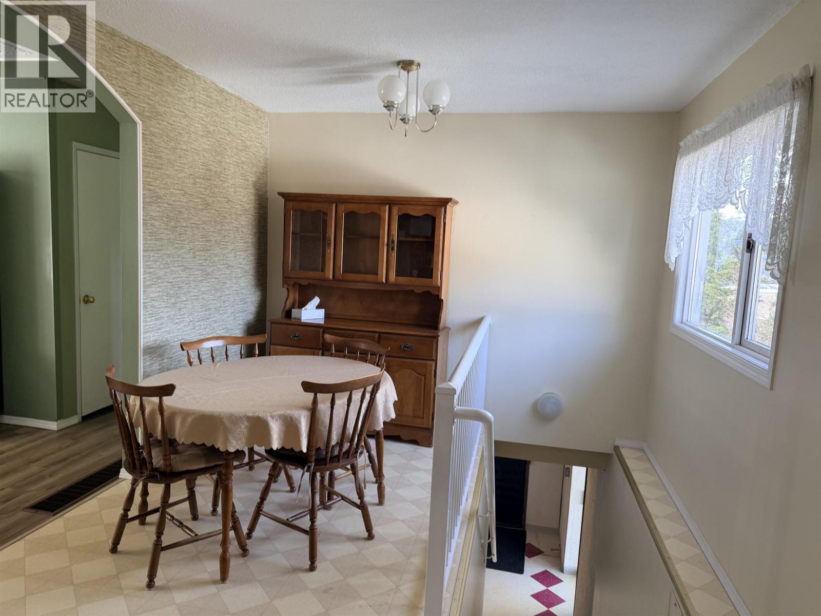 123 LAKEVIEW AVENUE - 9