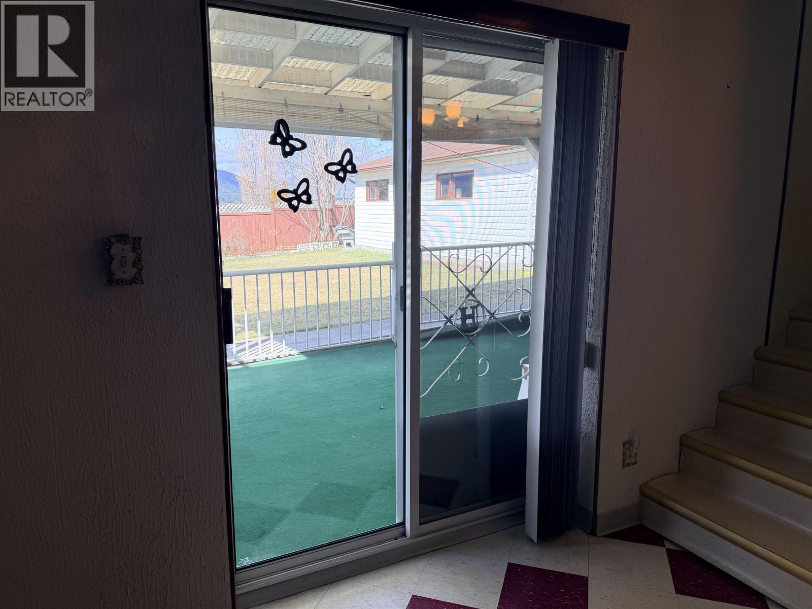 123 LAKEVIEW AVENUE - 17