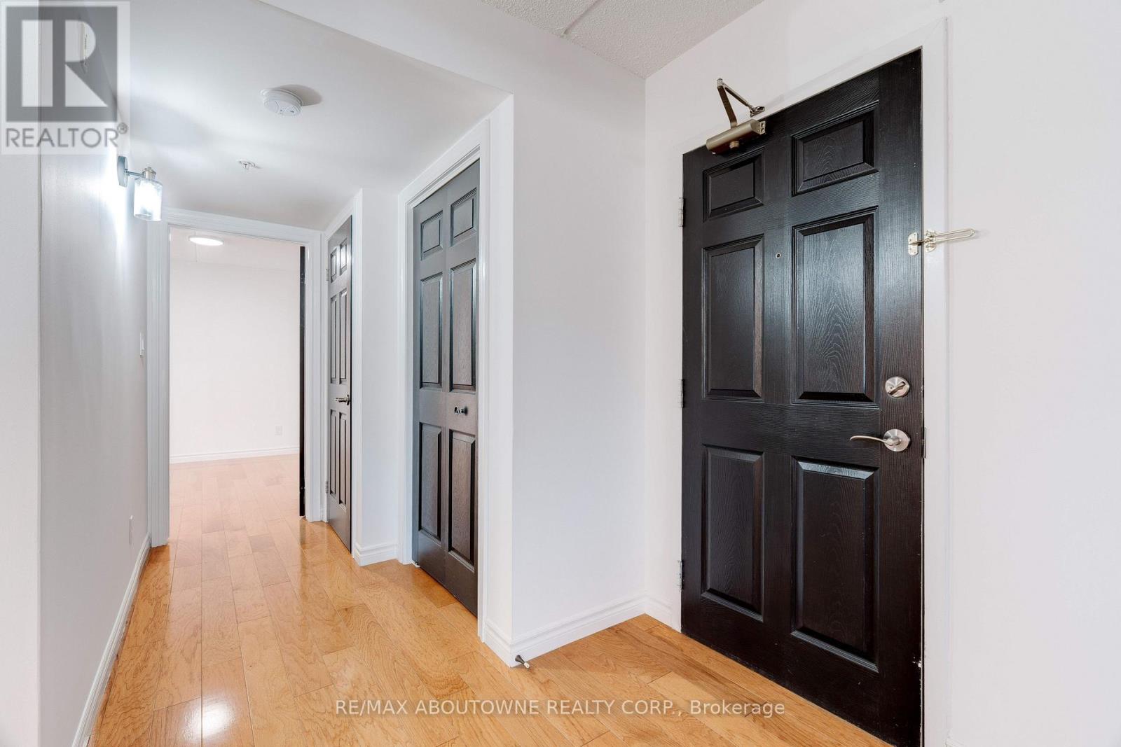 #212 1460 BISHOPS GATE - 11