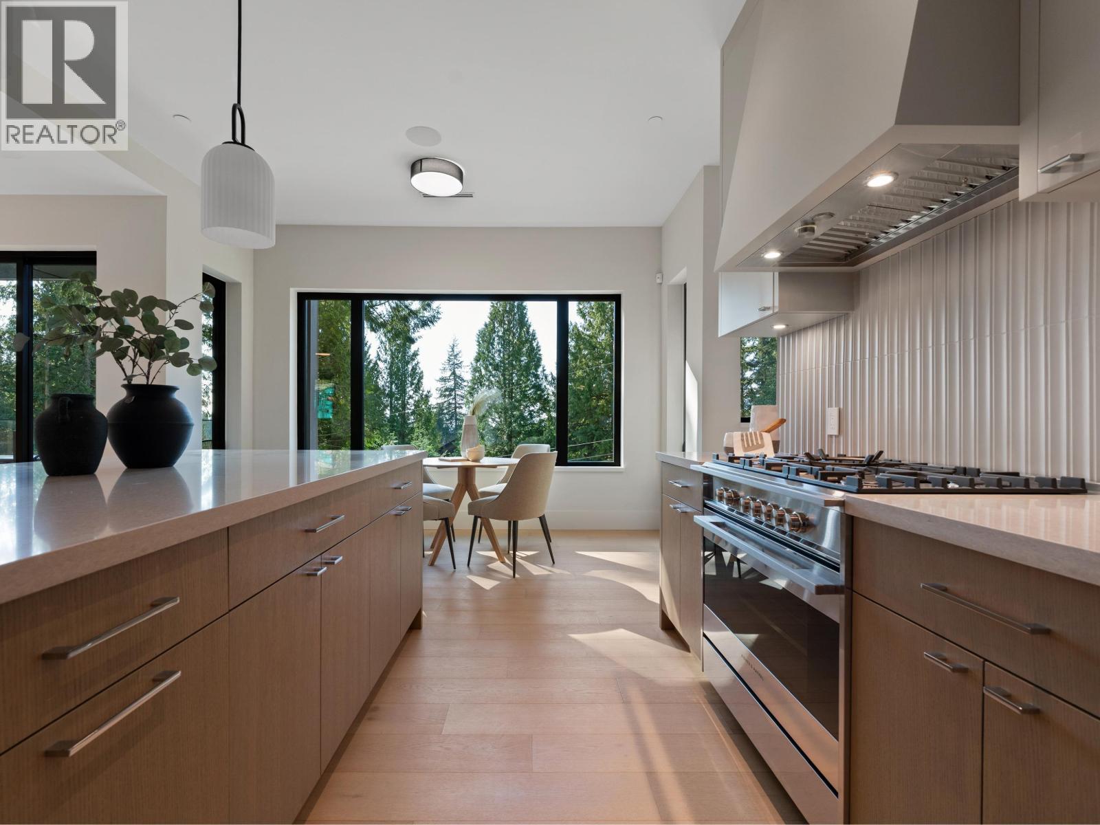 5657 WESTPORT ROAD, West Vancouver