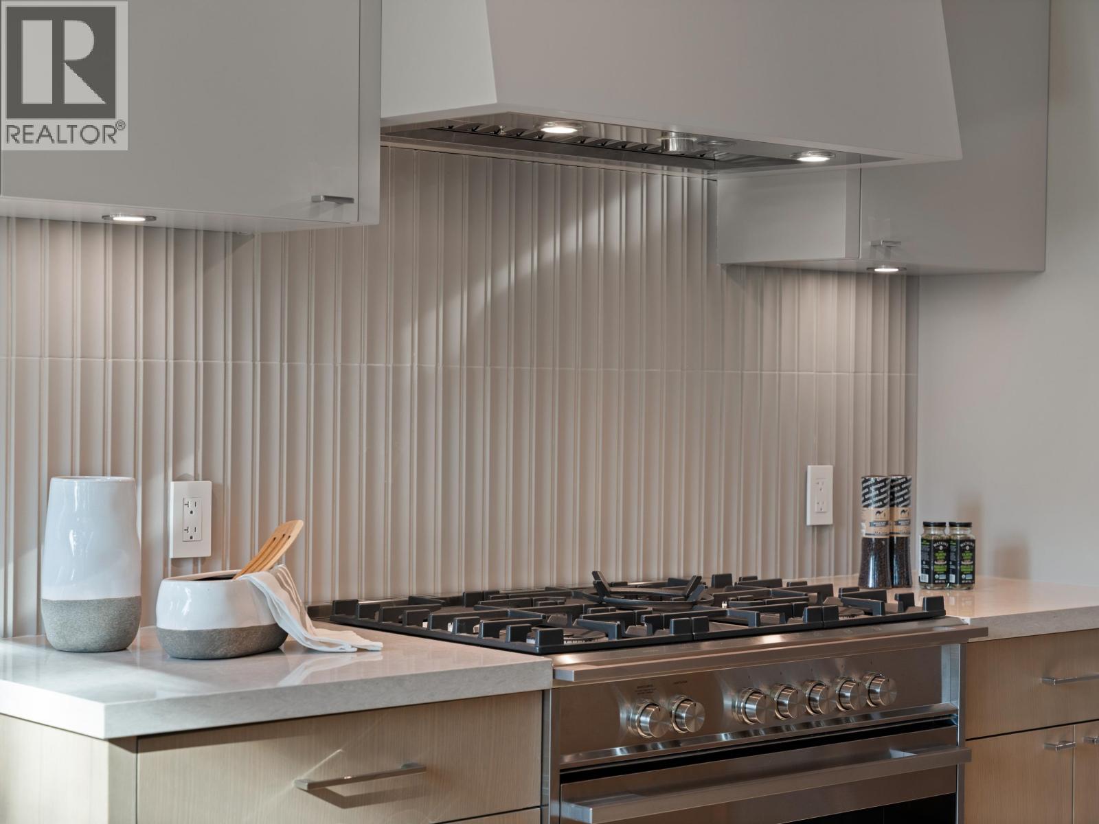 5657 WESTPORT ROAD, West Vancouver
