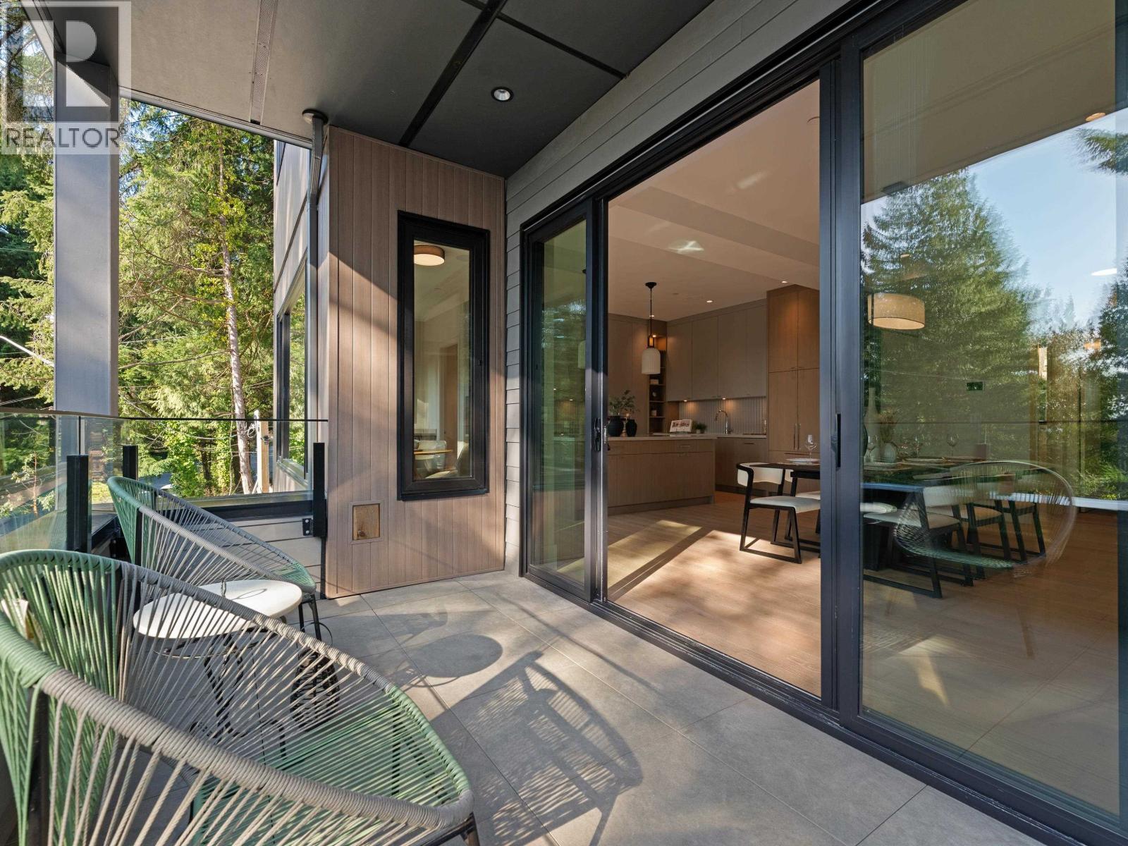 5657 WESTPORT ROAD, West Vancouver