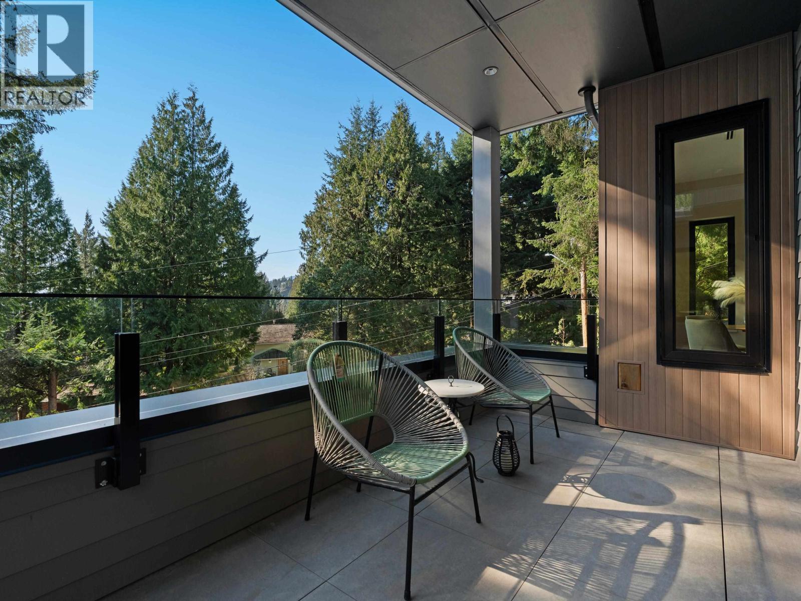5657 WESTPORT ROAD, West Vancouver