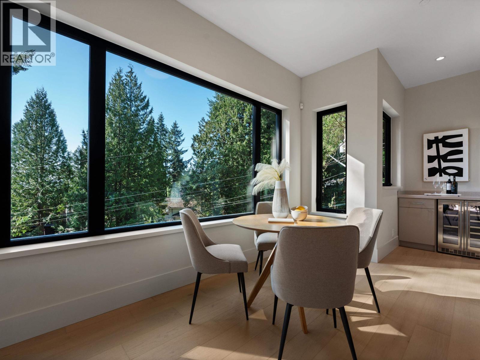 5657 WESTPORT ROAD, West Vancouver