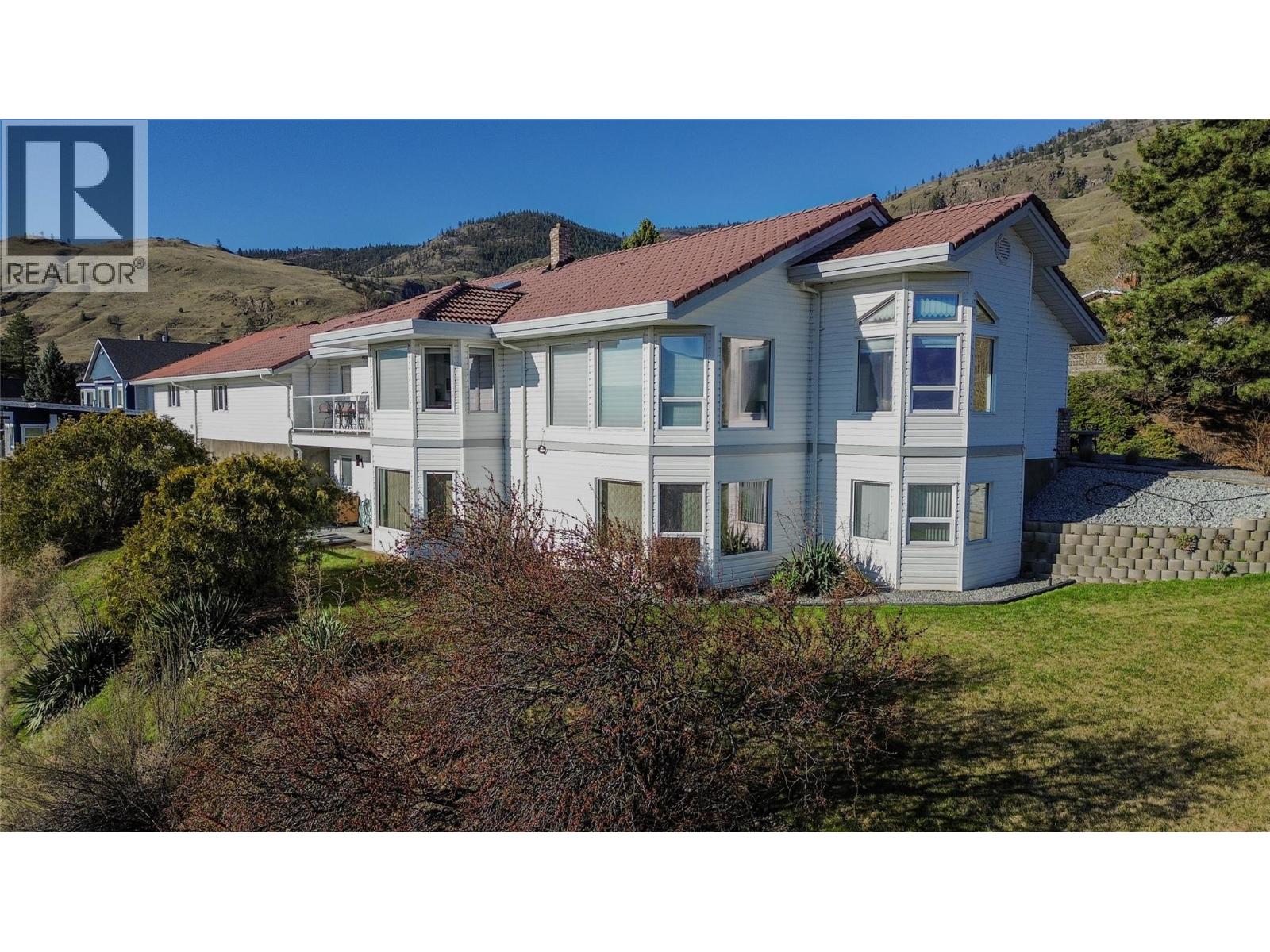 600 PONDEROSA Road, Oliver