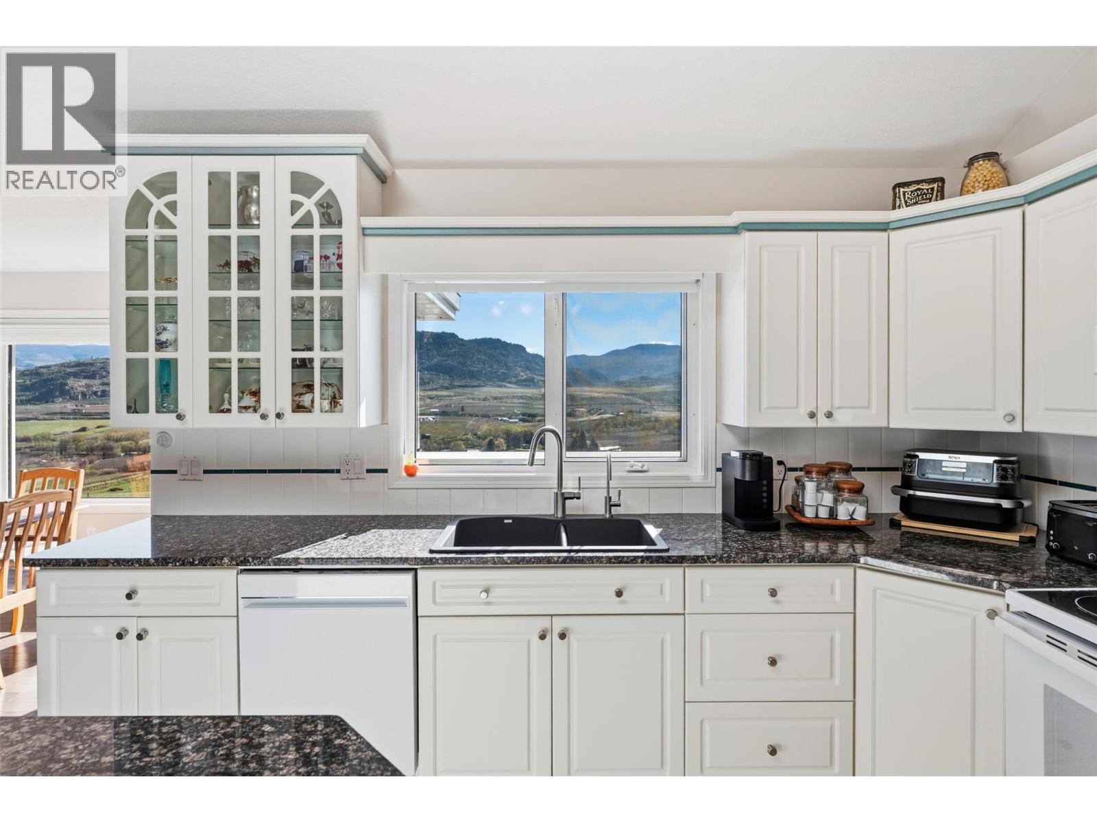 600 PONDEROSA Road, Oliver