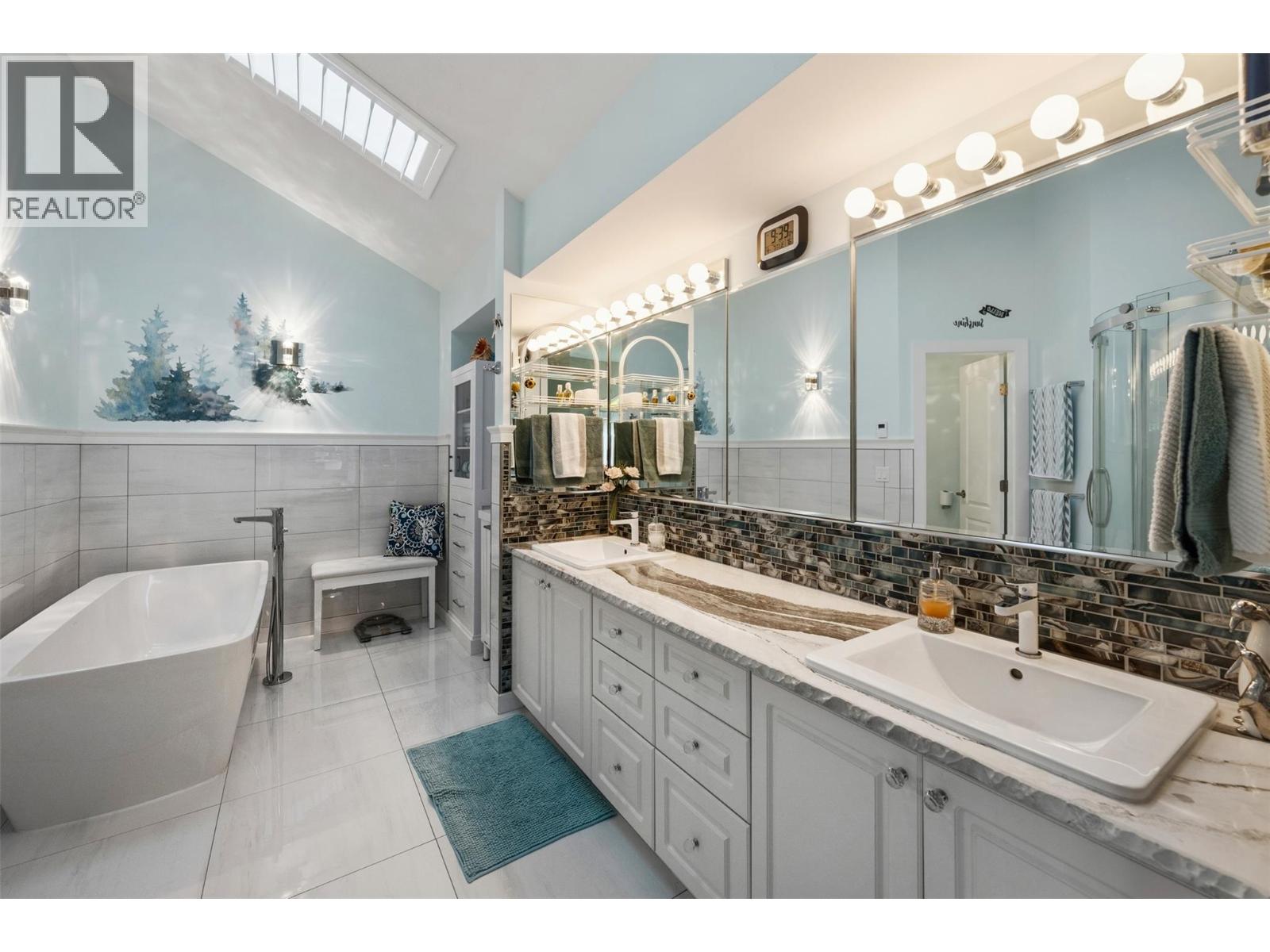 600 PONDEROSA Road, Oliver