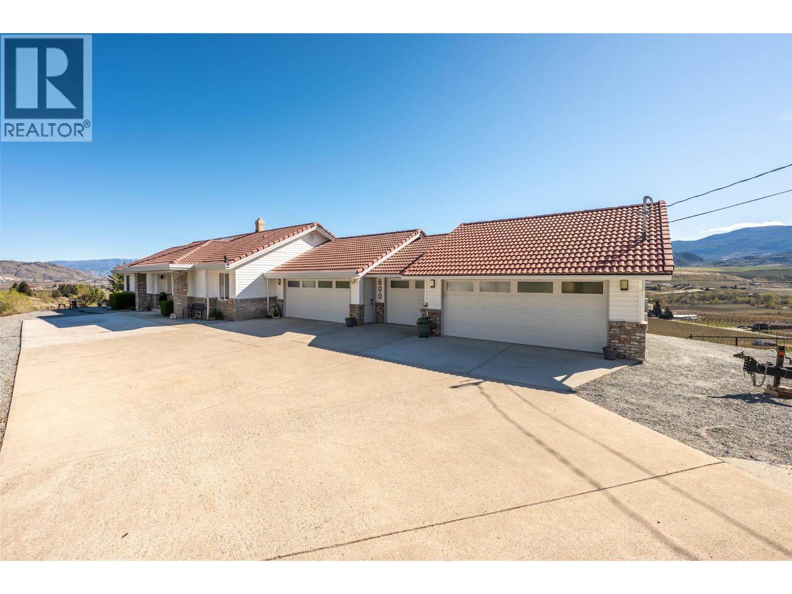 600 PONDEROSA Road, Oliver