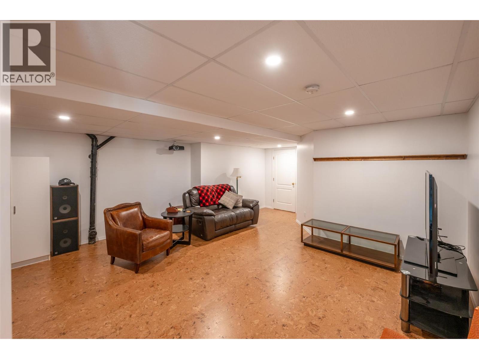 600 PONDEROSA Road, Oliver