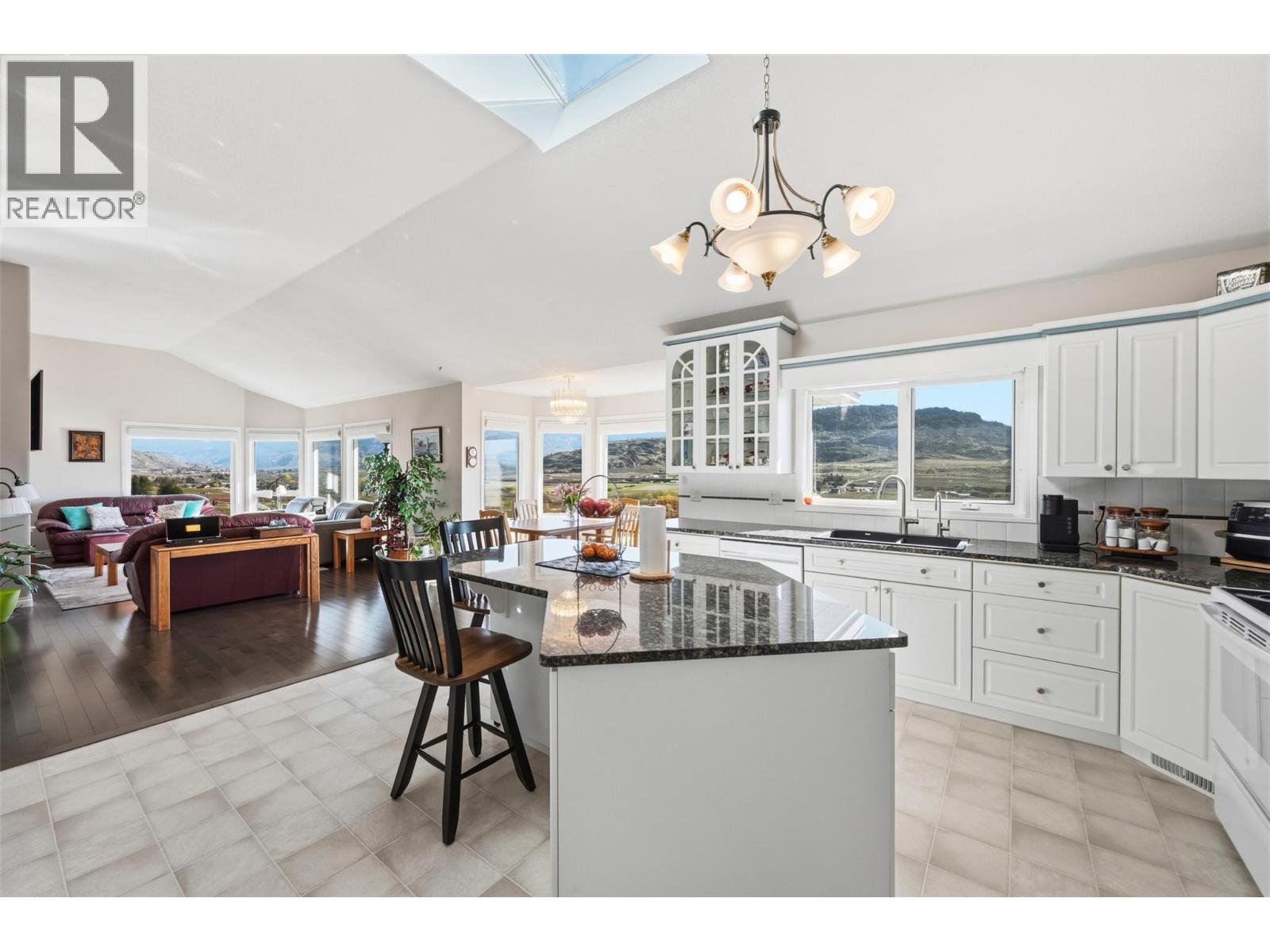 600 PONDEROSA Road, Oliver