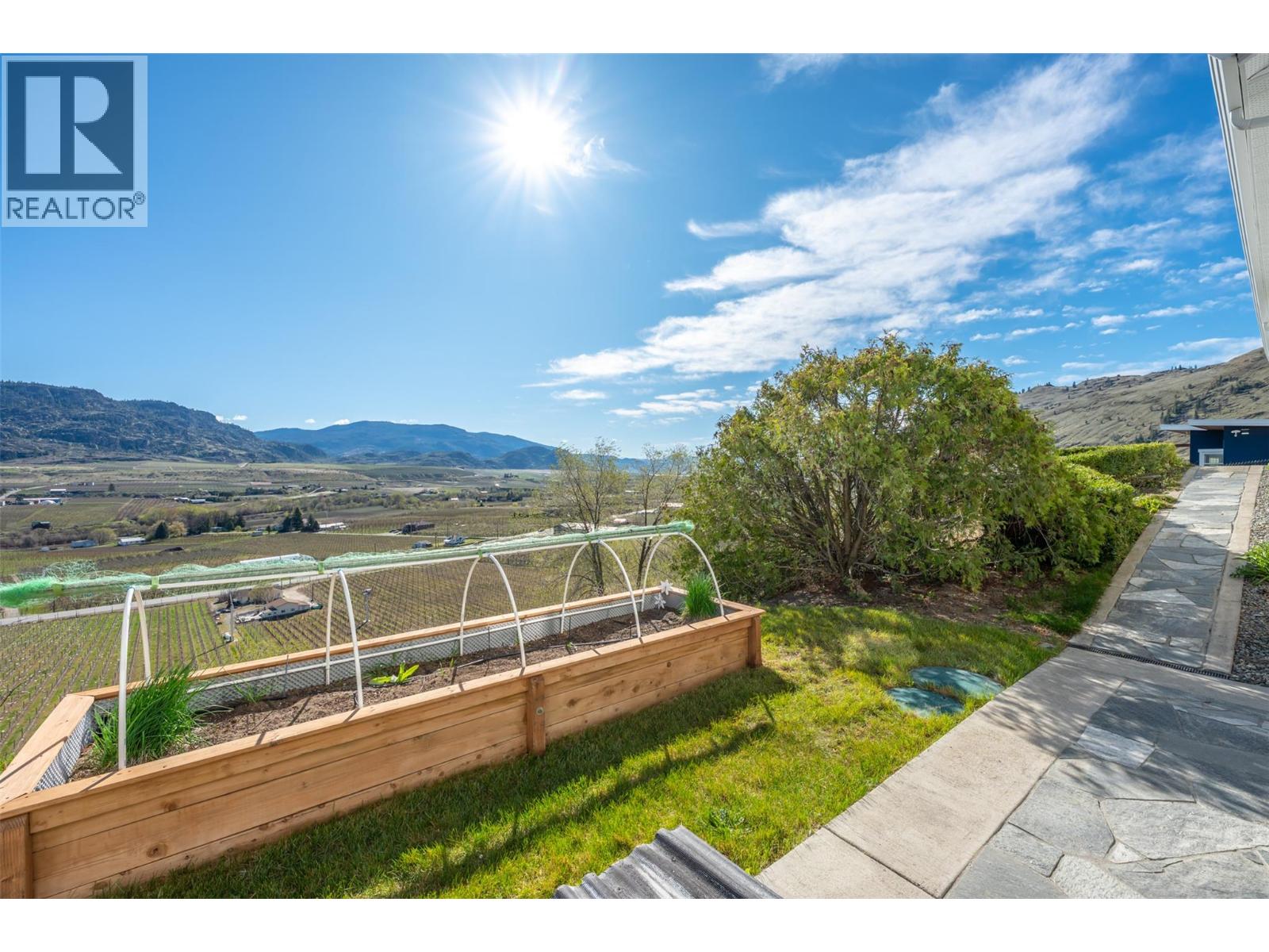 600 PONDEROSA Road, Oliver