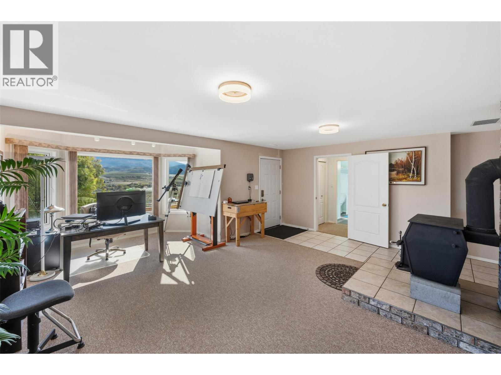 600 PONDEROSA Road, Oliver