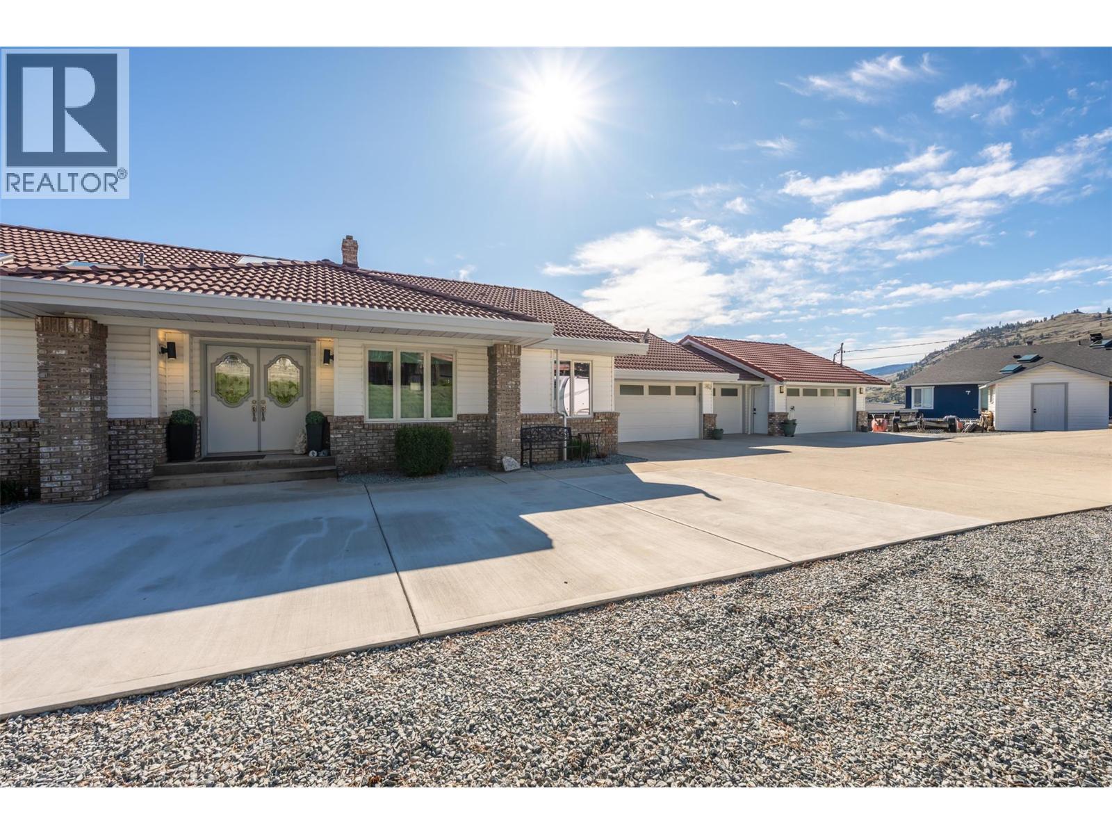 600 PONDEROSA Road, Oliver