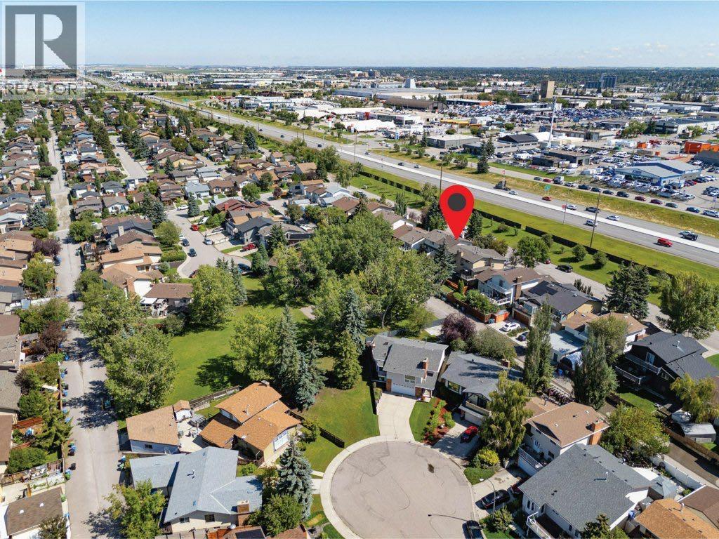 Single Family House 5 Level for Sale in  Mckinnon Crescent NE Mayland Heights Calgary 