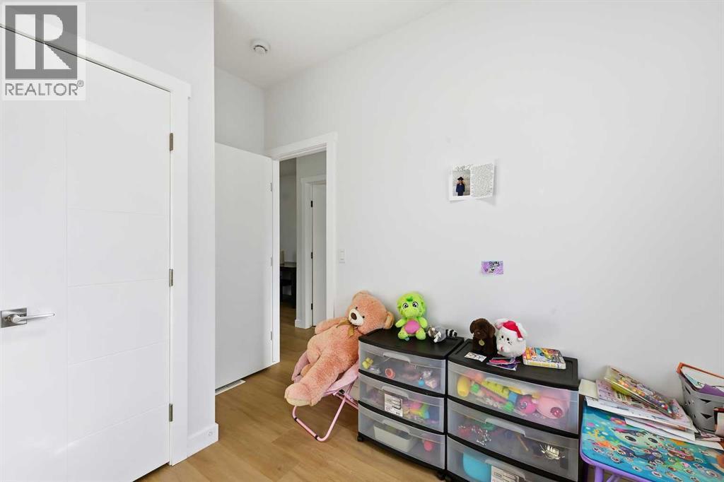 
          21 Cornerbrook Lane Northeast
            <br/>
            <span>Calgary</span>
            , 
            <span>AB</span>
             <span>T3N2H1</span>
         - Photo 17