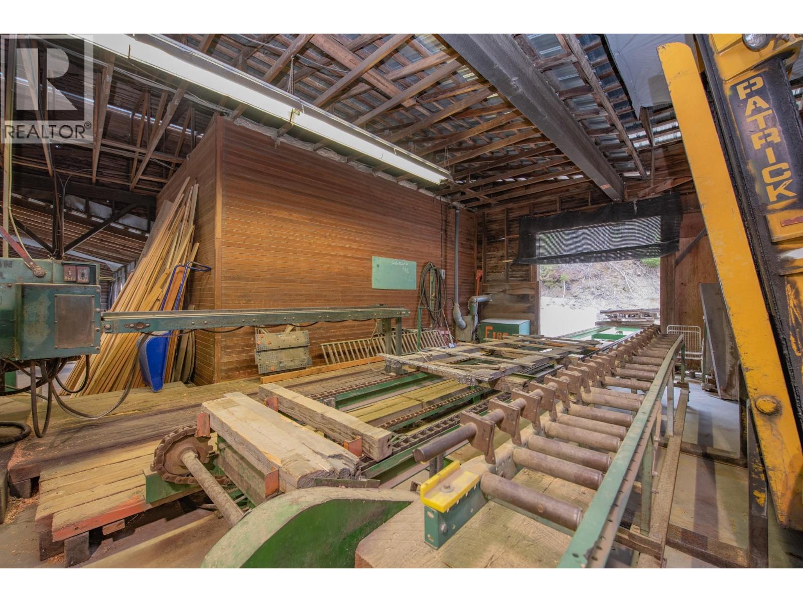 17 Bear Valley Road, Lumby