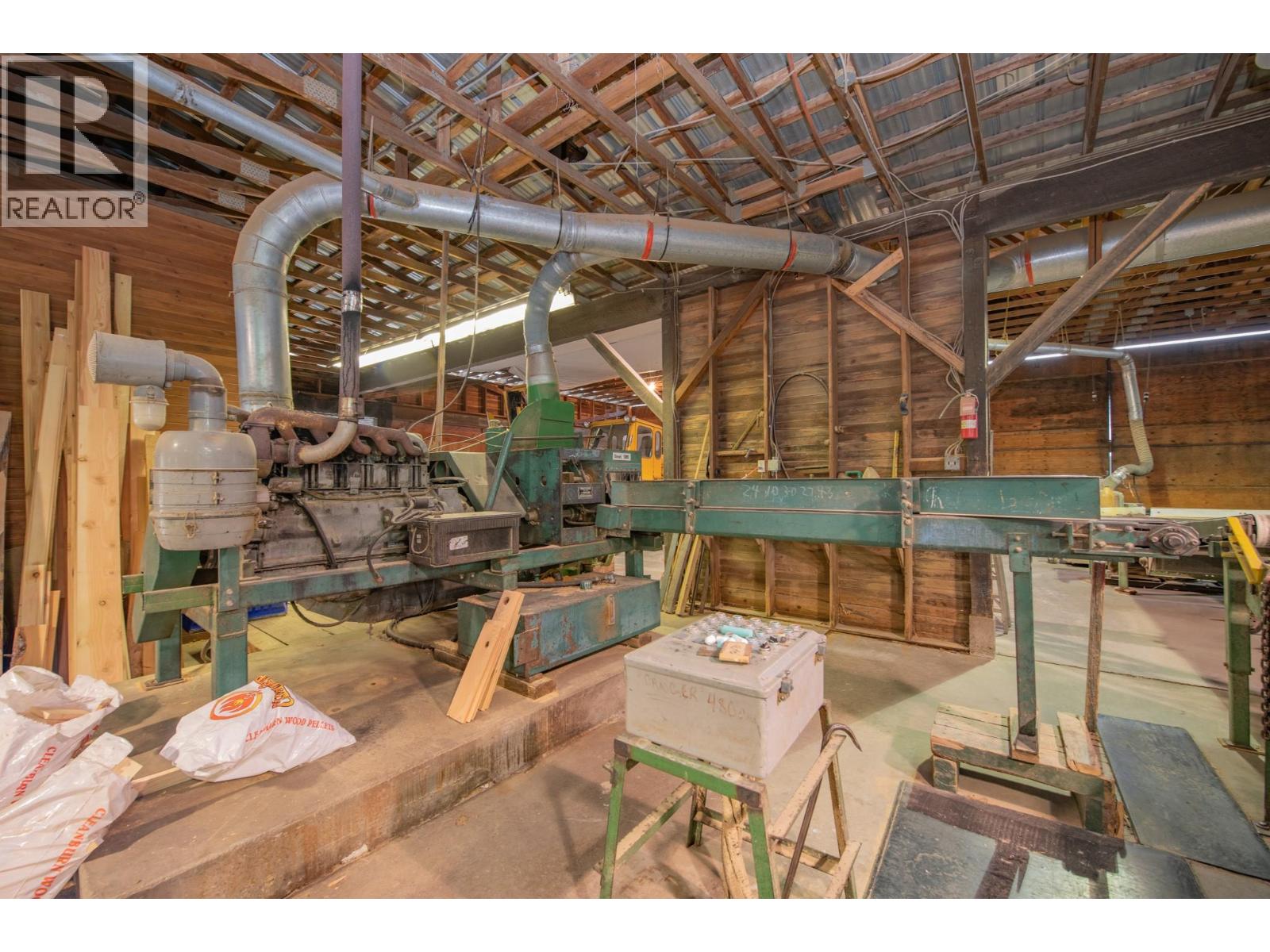 17 Bear Valley Road, Lumby