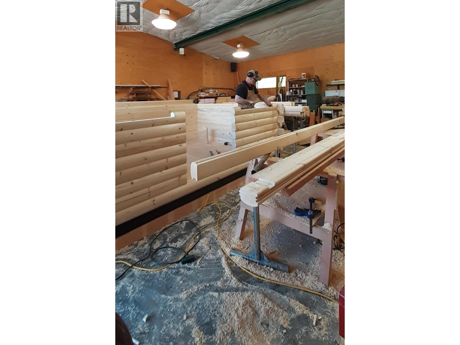 17 Bear Valley Road, Lumby