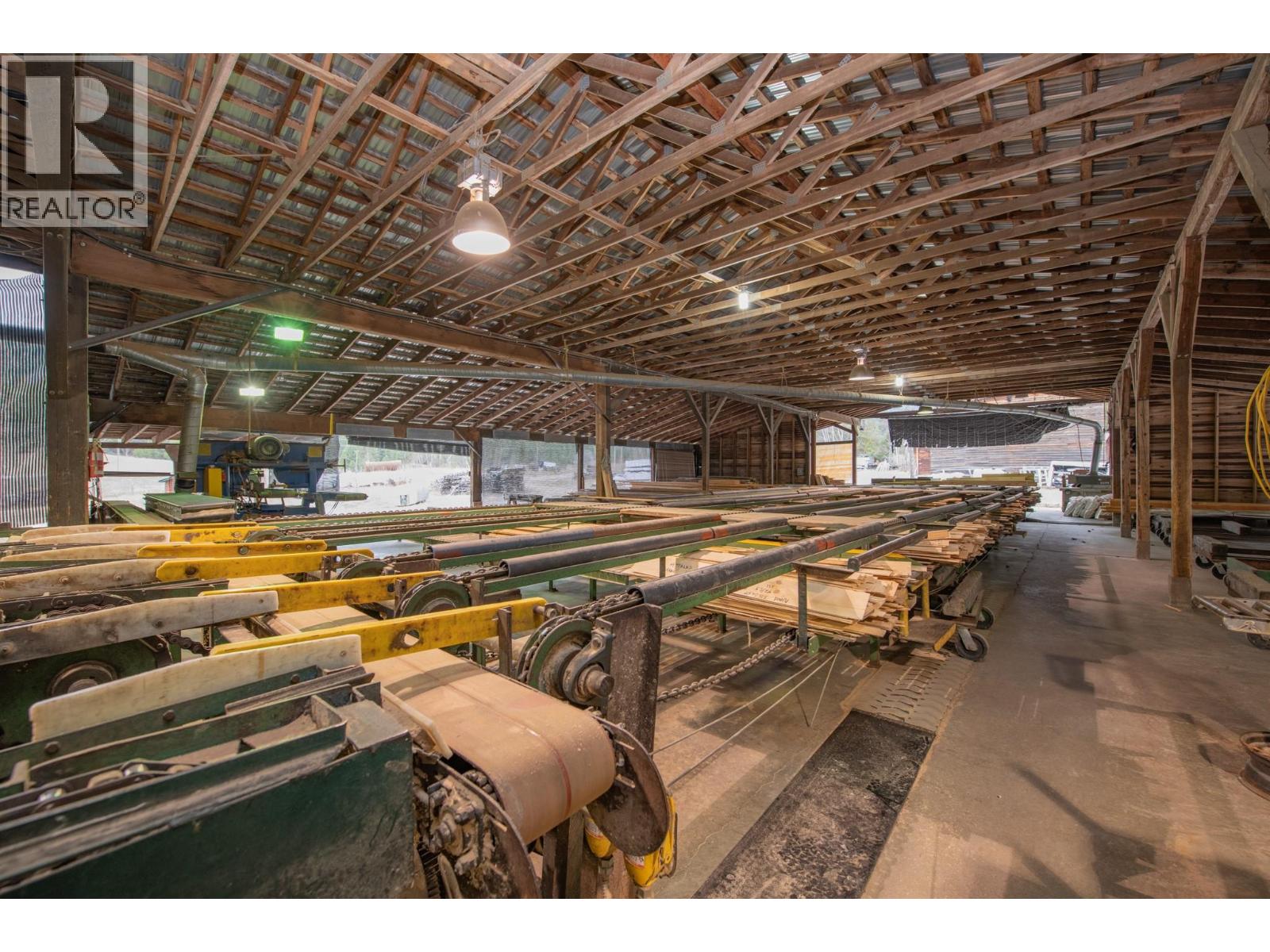 17 Bear Valley Road, Lumby