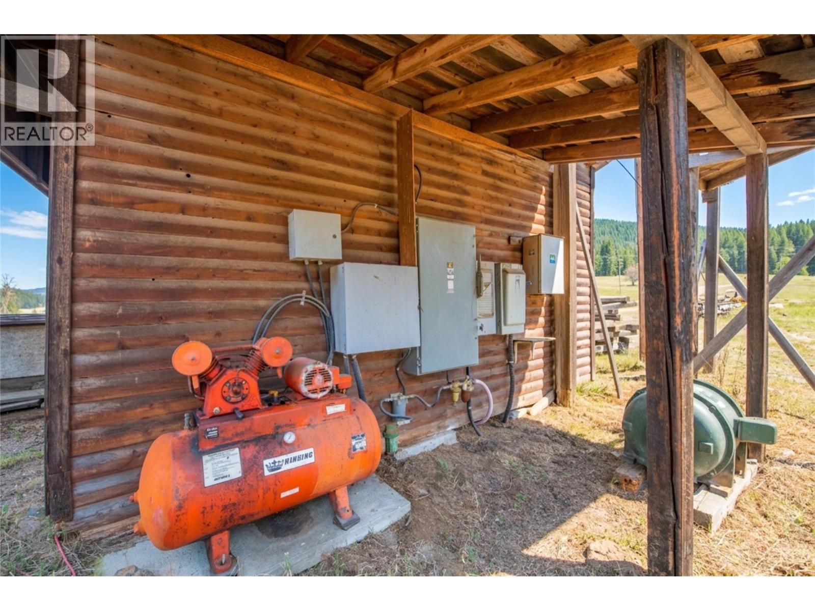 17 Bear Valley Road, Lumby