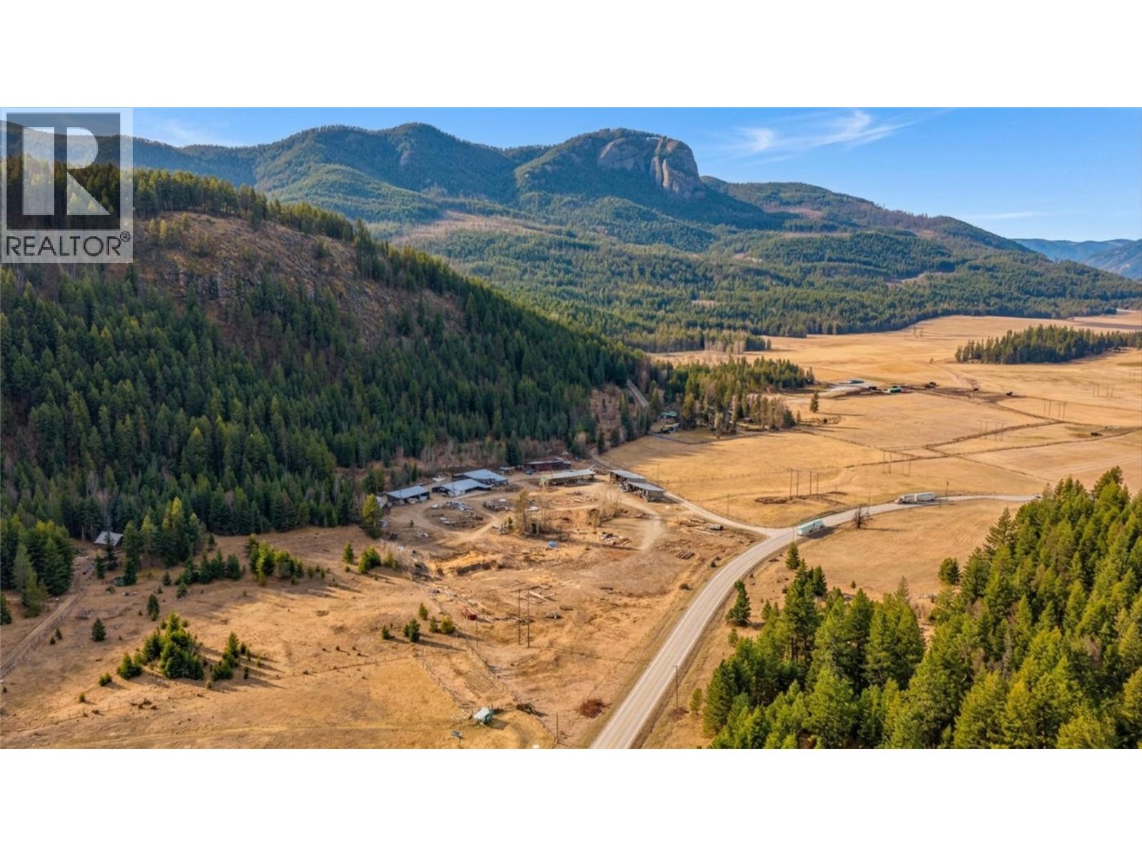 17 Bear Valley Road, Lumby