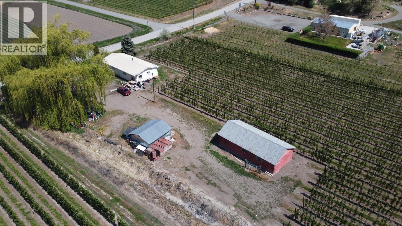 696 Lowe Drive, Cawston