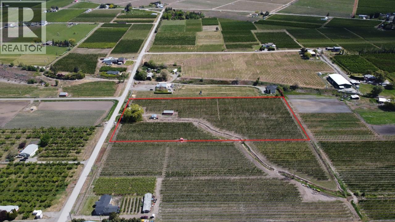 696 Lowe Drive, Cawston