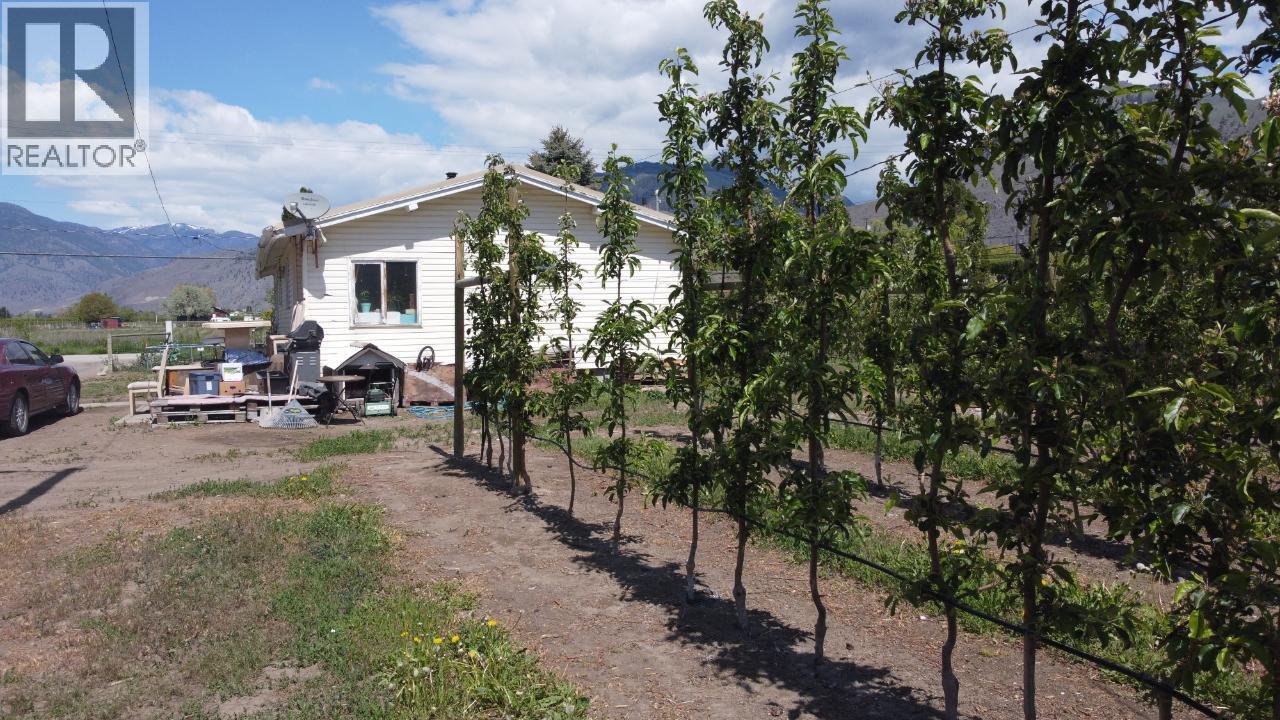 696 Lowe Drive, Cawston