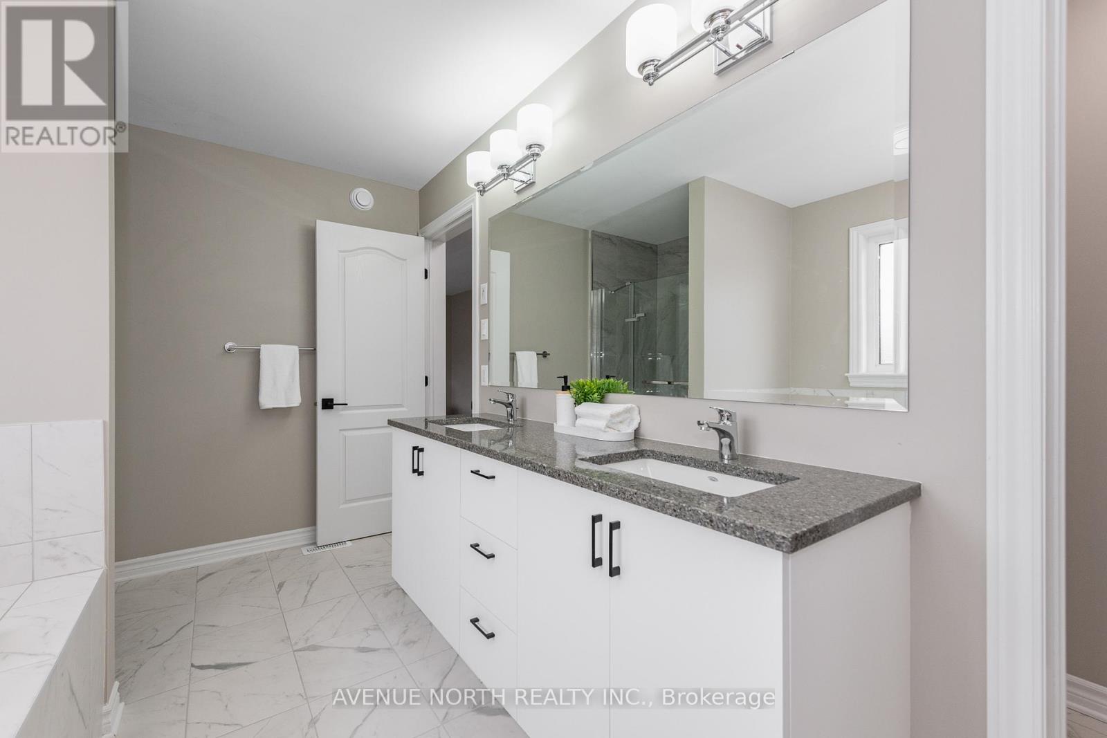 707 MOONFLOWER CRESCENT - 30