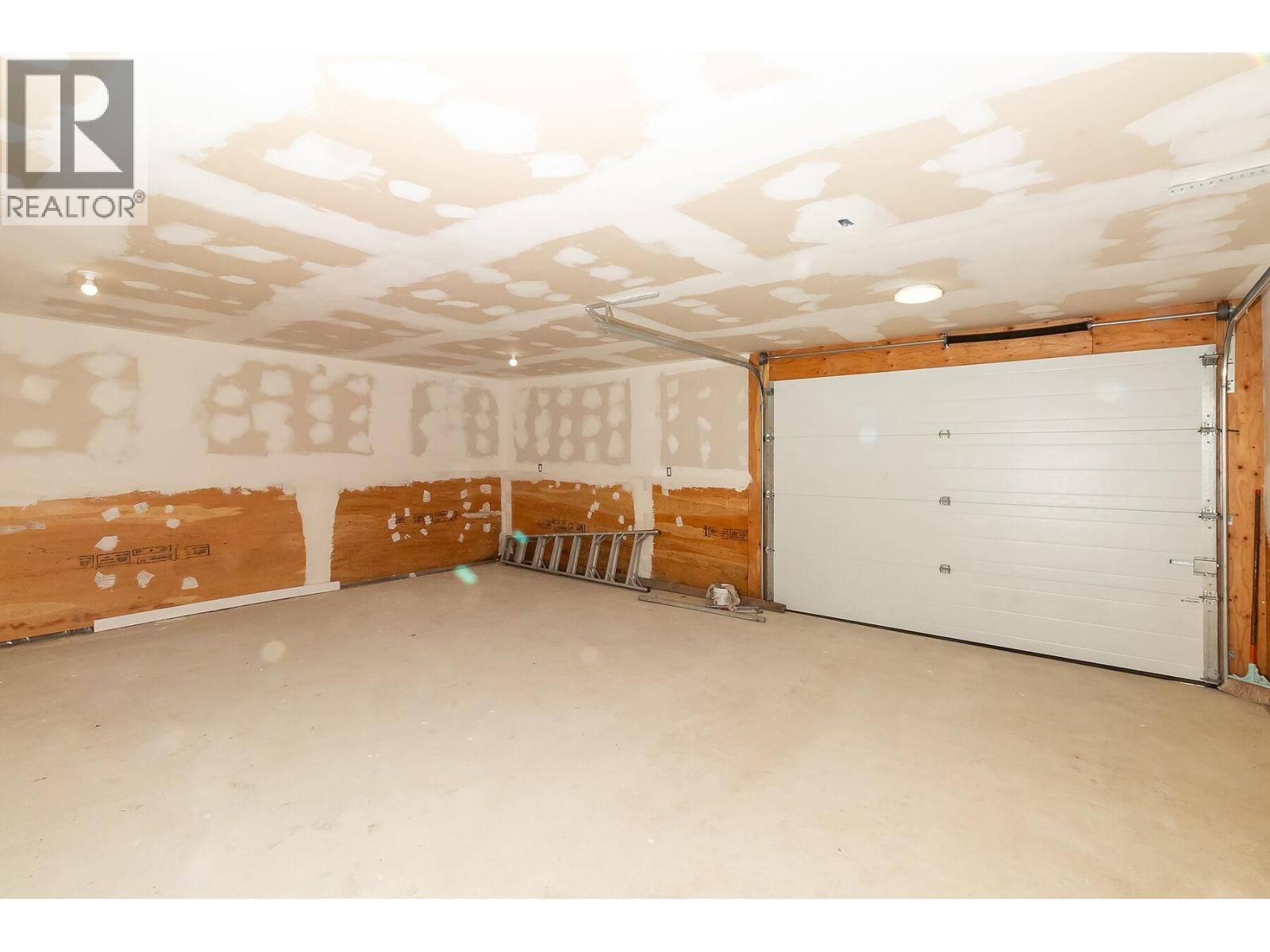 4805 WALSH AVENUE, Terrace