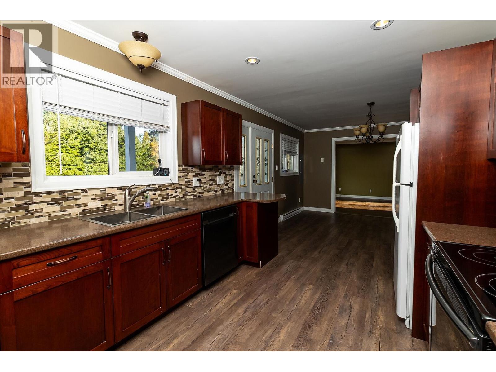 4805 WALSH AVENUE, Terrace