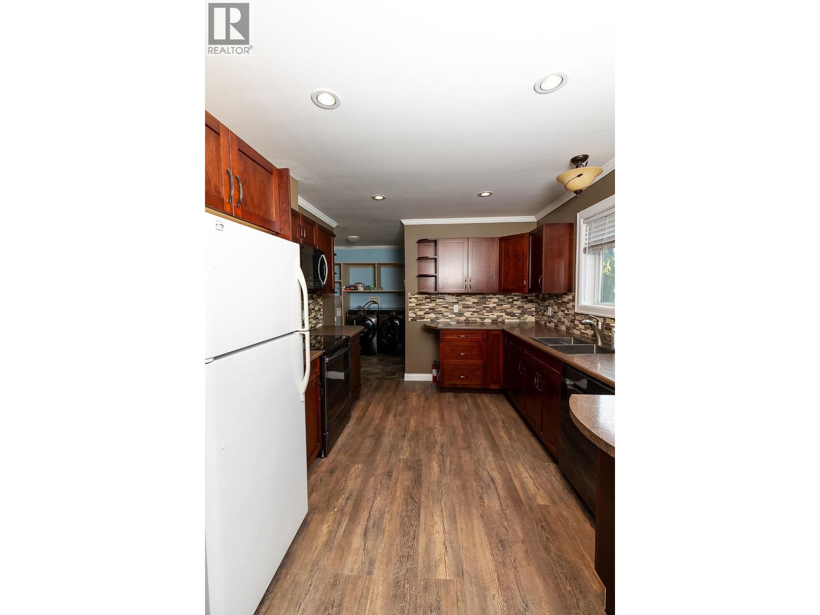 4805 WALSH AVENUE, Terrace