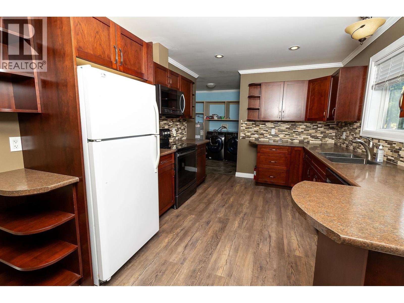 4805 WALSH AVENUE, Terrace