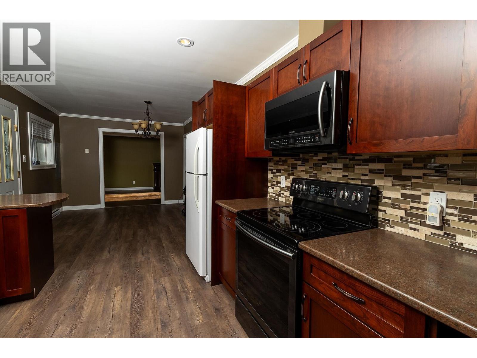 4805 WALSH AVENUE, Terrace