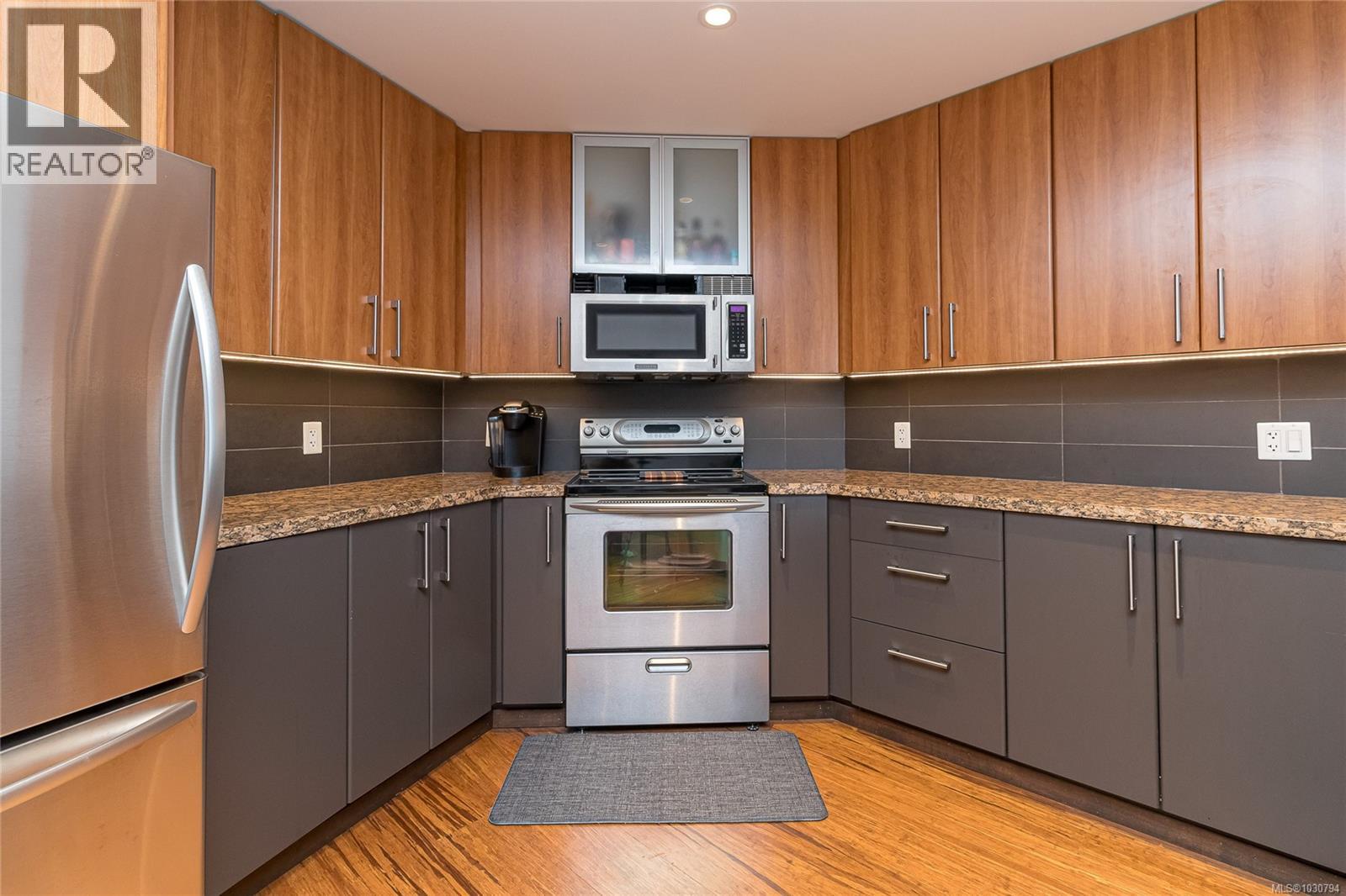 522 2745 Veterans Memorial Pkwy, Langford