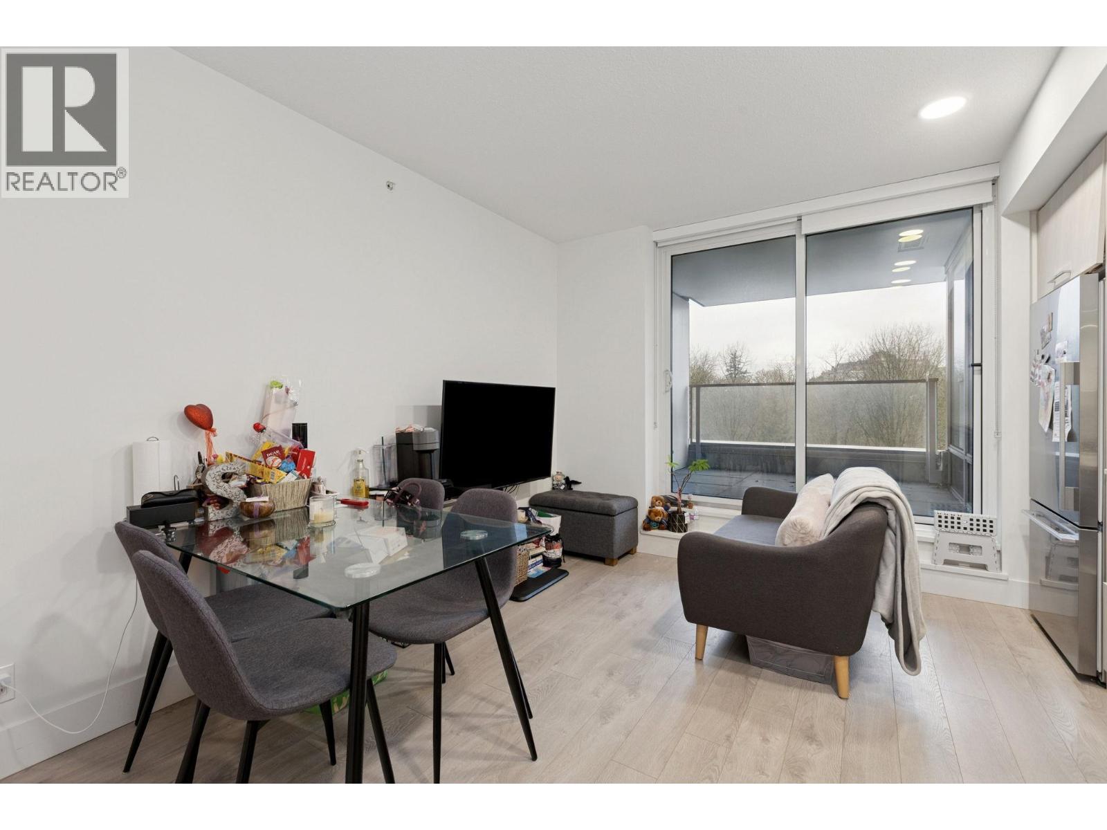 707 680 SEYLYNN CRESCENT, North Vancouver