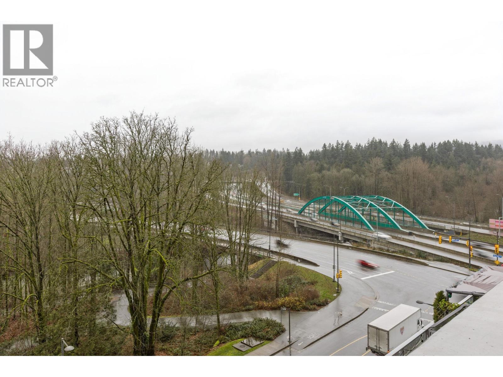 707 680 SEYLYNN CRESCENT, North Vancouver