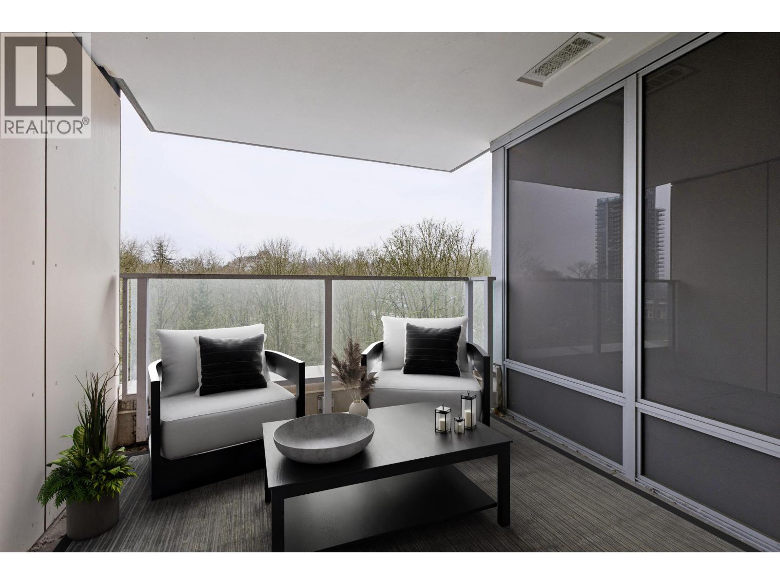 707 680 SEYLYNN CRESCENT, North Vancouver