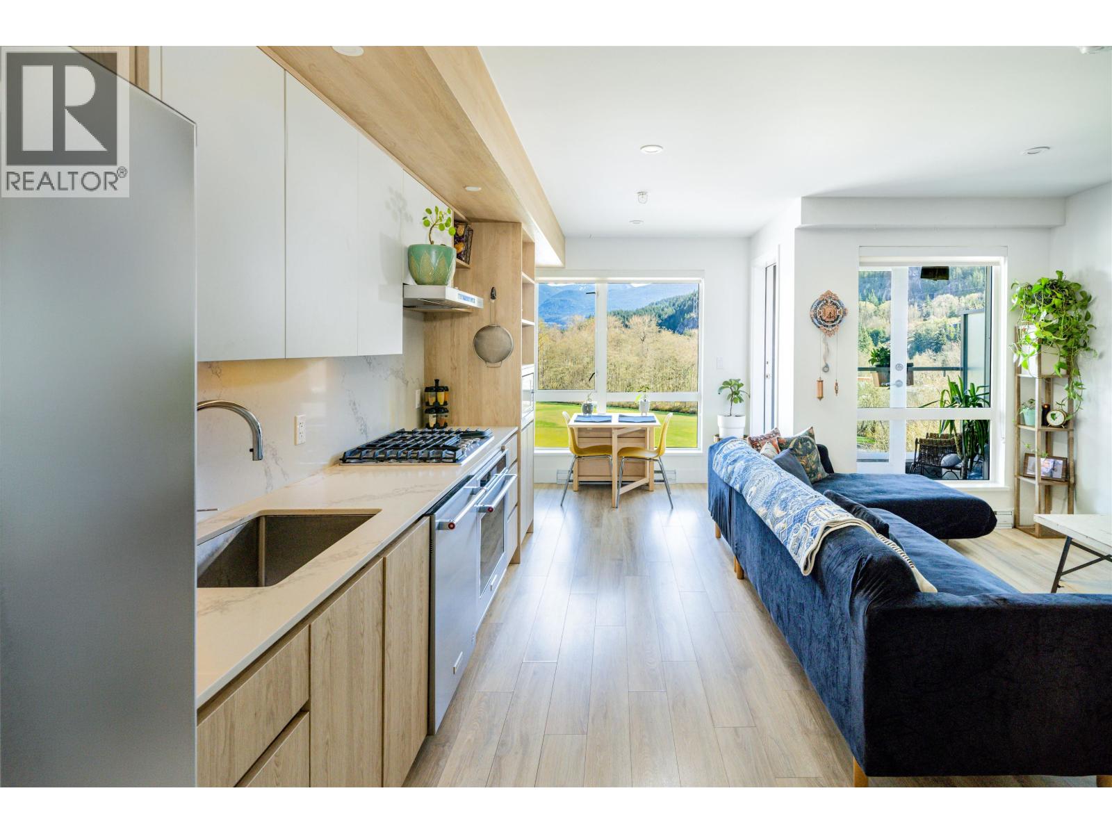 710 38362 BUCKLEY AVENUE, Squamish