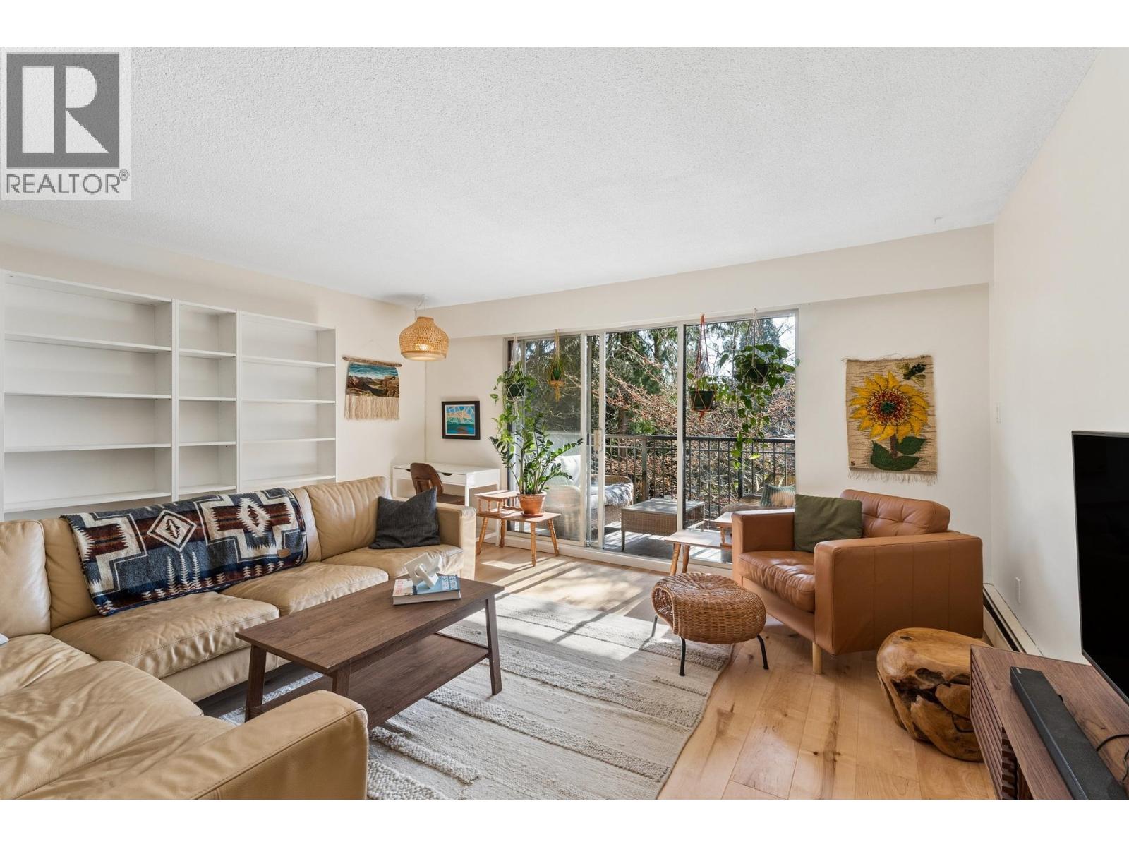 211 1385 DRAYCOTT ROAD, North Vancouver