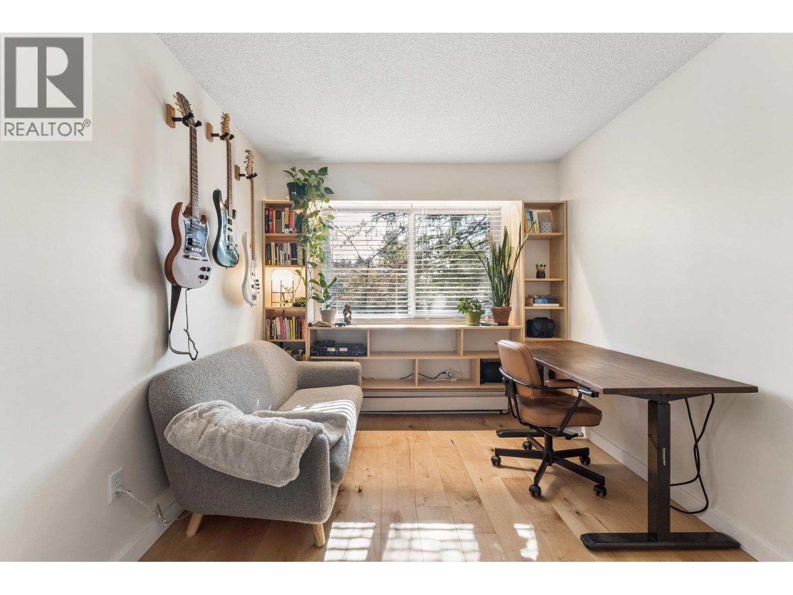 211 1385 DRAYCOTT ROAD, North Vancouver