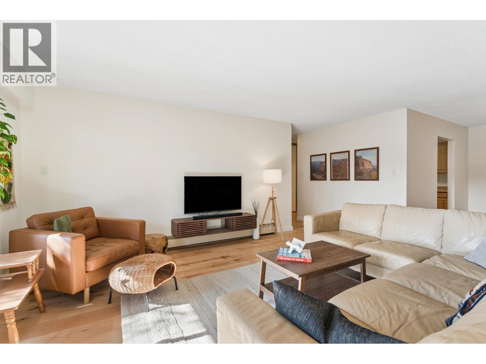 211 1385 DRAYCOTT ROAD, North Vancouver